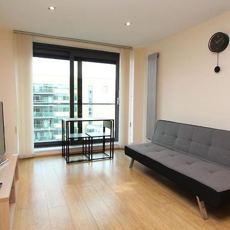 Lovely 2 Bedroom Apartment With Amazing Views In E14 Londres Exterior foto