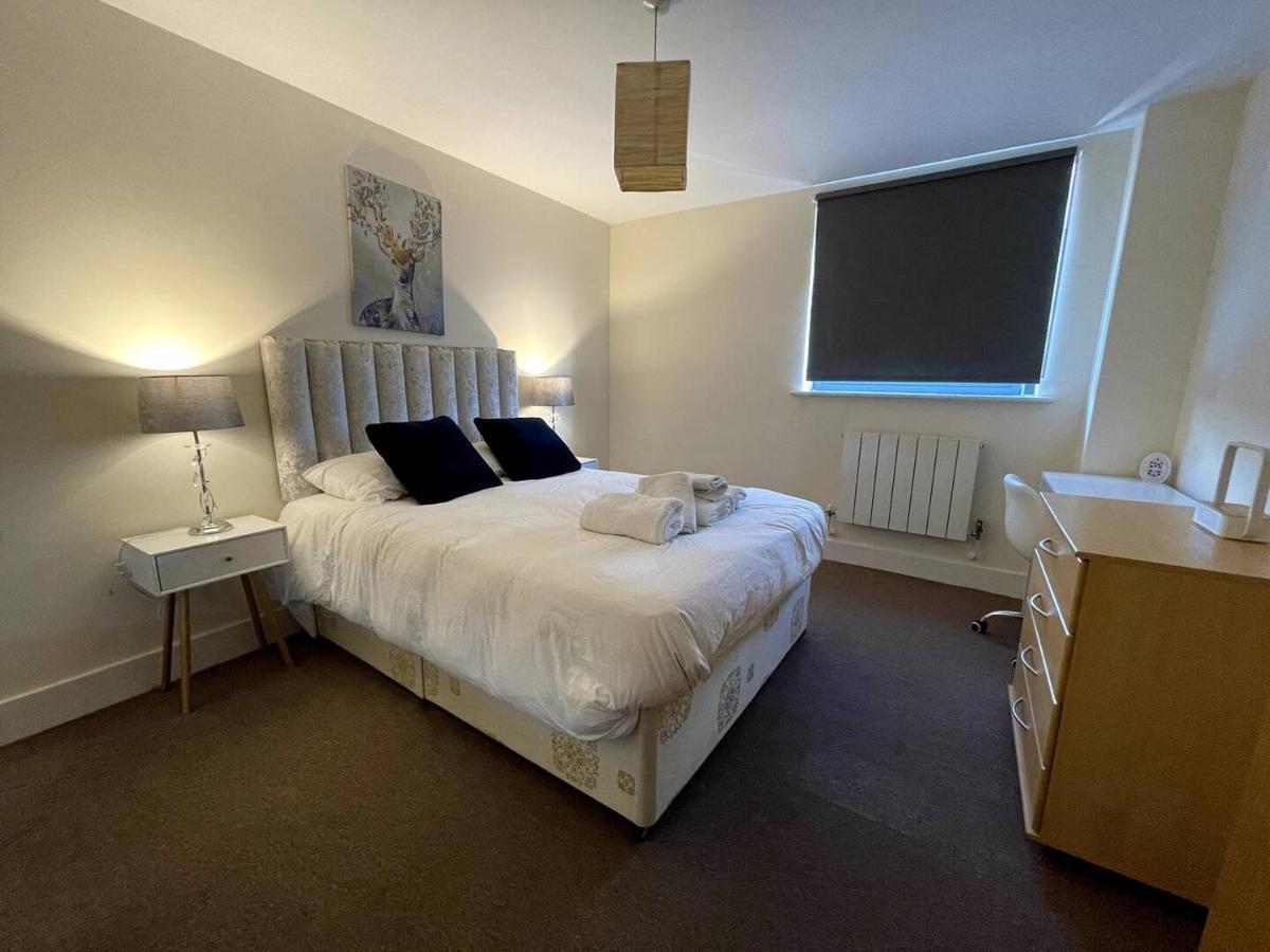 Lovely 2 Bedroom Apartment With Amazing Views In E14 Londres Exterior foto